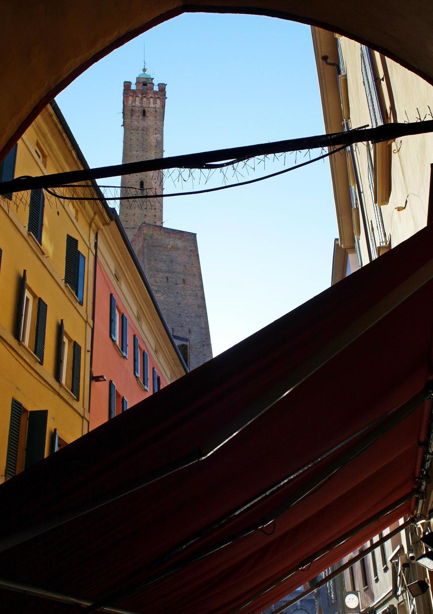 Appartamento Alle Due Torri Bologna Esterno foto