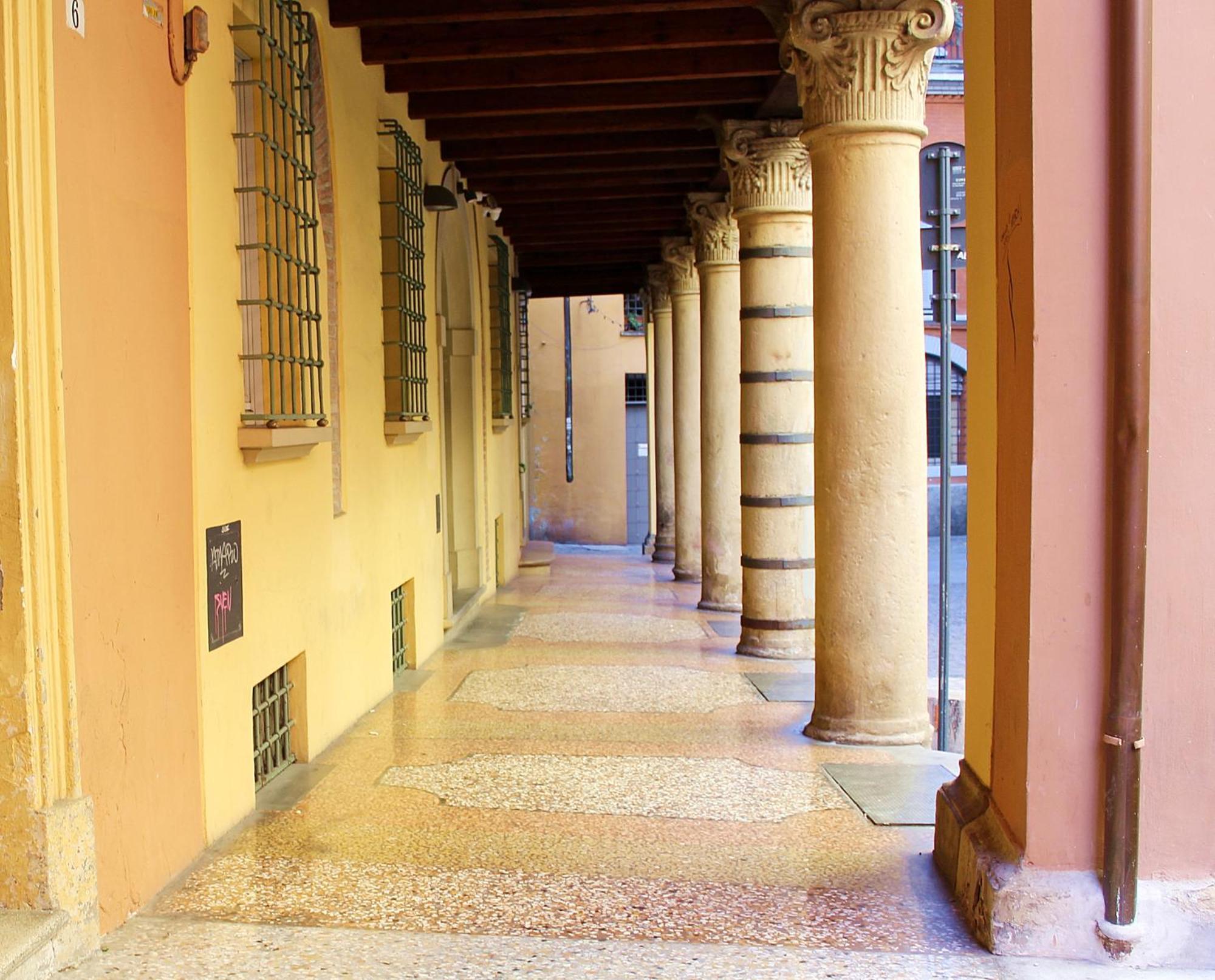 Appartamento Alle Due Torri Bologna Esterno foto
